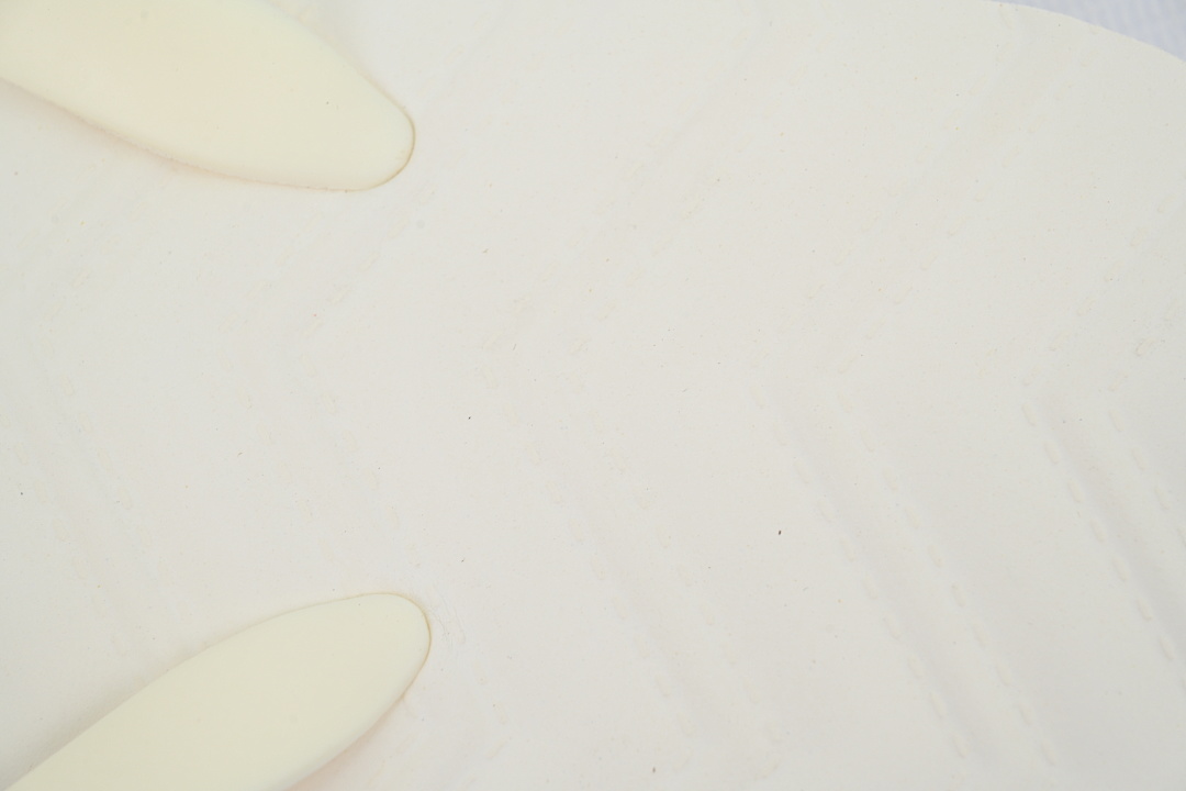 Gucci Branded Ivory Rubber Flip Flops with Bee Hardware