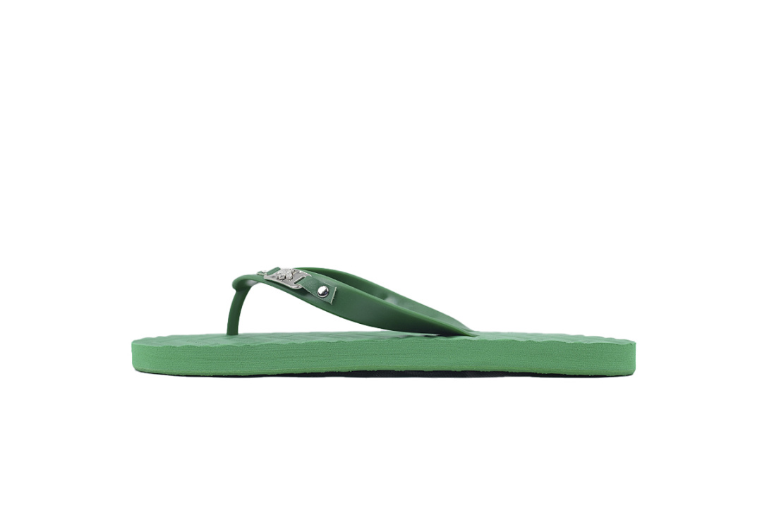 Gucci Branded Green Rubber Flip Flops with Bee Hardware