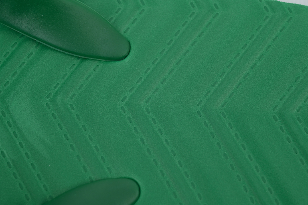 Gucci Branded Green Rubber Flip Flops with Bee Hardware