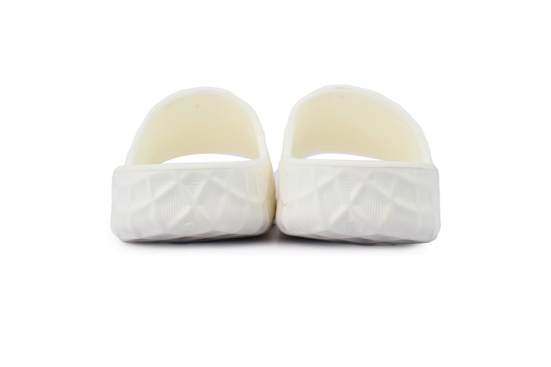 Gucci Branded White Rubber Slides with 3D Interlocking G Hardware