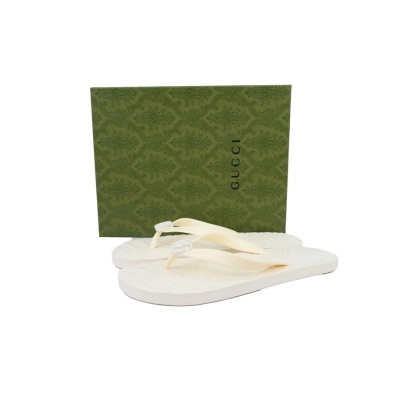 Gucci Ivory White Rubber Flip Flops with White Interlocking G Logo 02