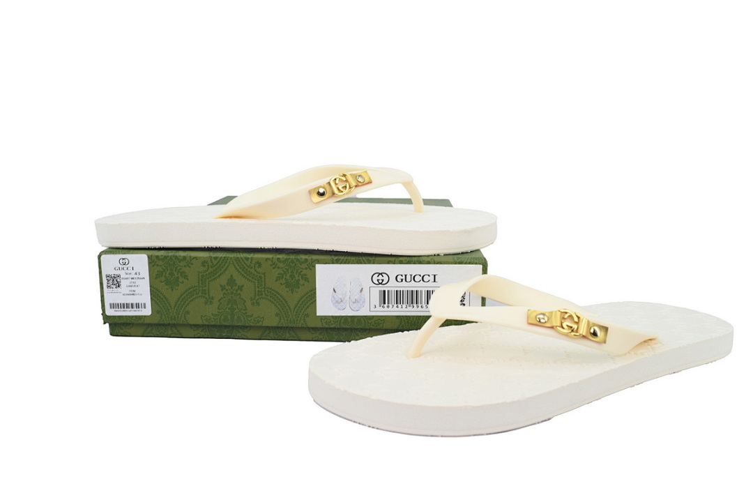 Gucci White Rubber Flip Flops with Gold Interlocking G Logo