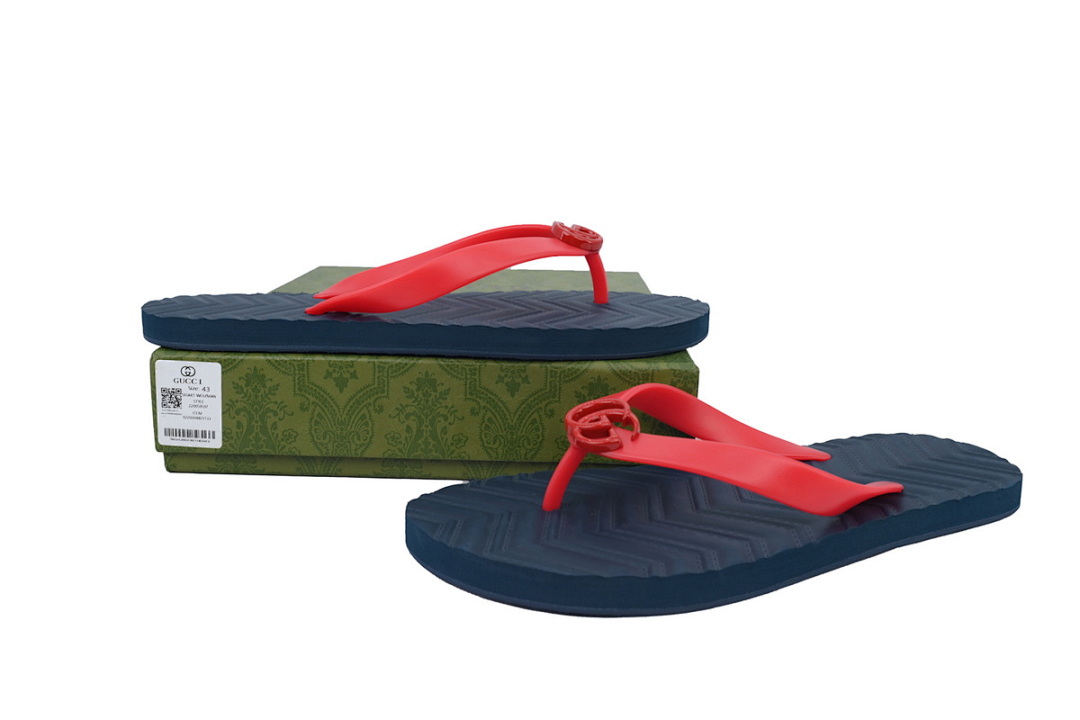 Gucci Red & Navy Blue Rubber Flip Flops with Interlocking G Hardware