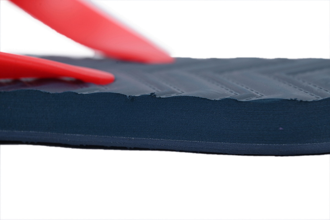 Gucci Red & Navy Blue Rubber Flip Flops with Interlocking G Hardware
