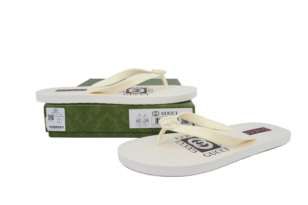 Gucci Ivory Rubber Flip Flops with Printed Logo and White GG 