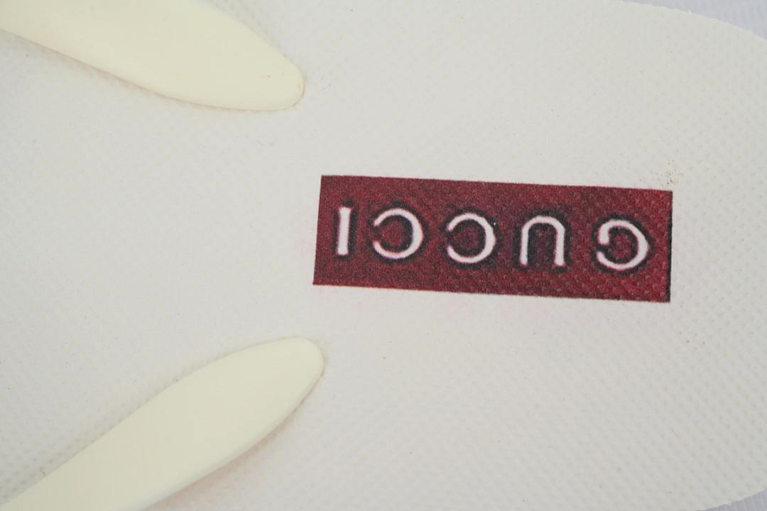 Gucci Ivory Rubber Flip Flops with Printed Logo and White GG 