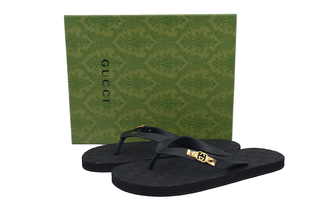 Gucci Black Rubber Flip Flops with Gold Interlocking G Logo