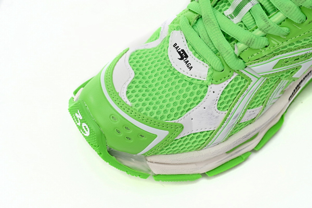 FC God Batch Balenciaga Runner White Green 677402 W3RBM 3590