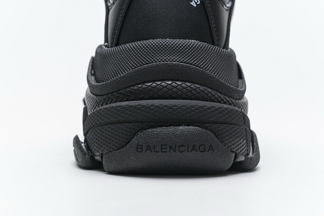  Balenciaga Triple S Black 524039 W06E2 2020