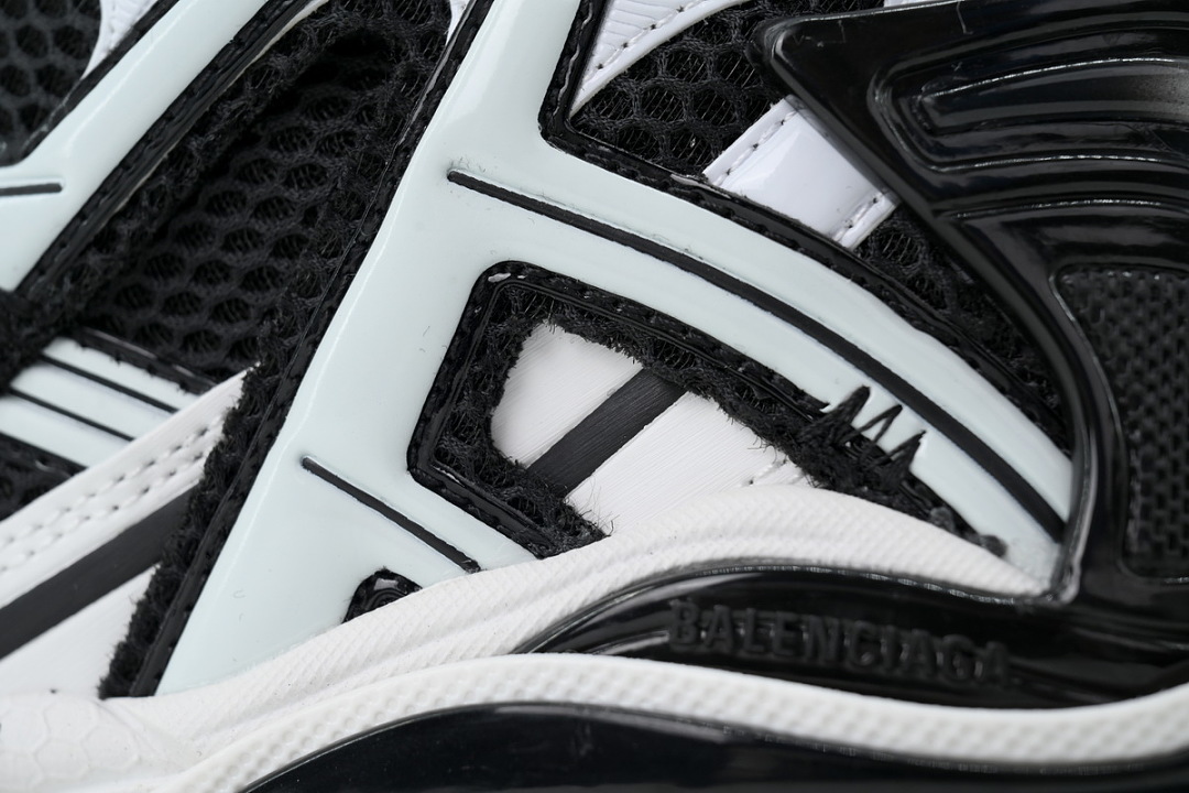 FC God Batch Balenciaga Runner Black White  677403 W3RB2 9010 (LED)