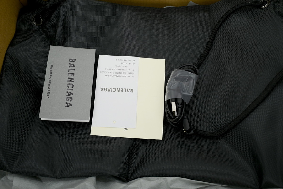 FC God Batch Balenciaga Runner All White 677402 W3RA1 9000 