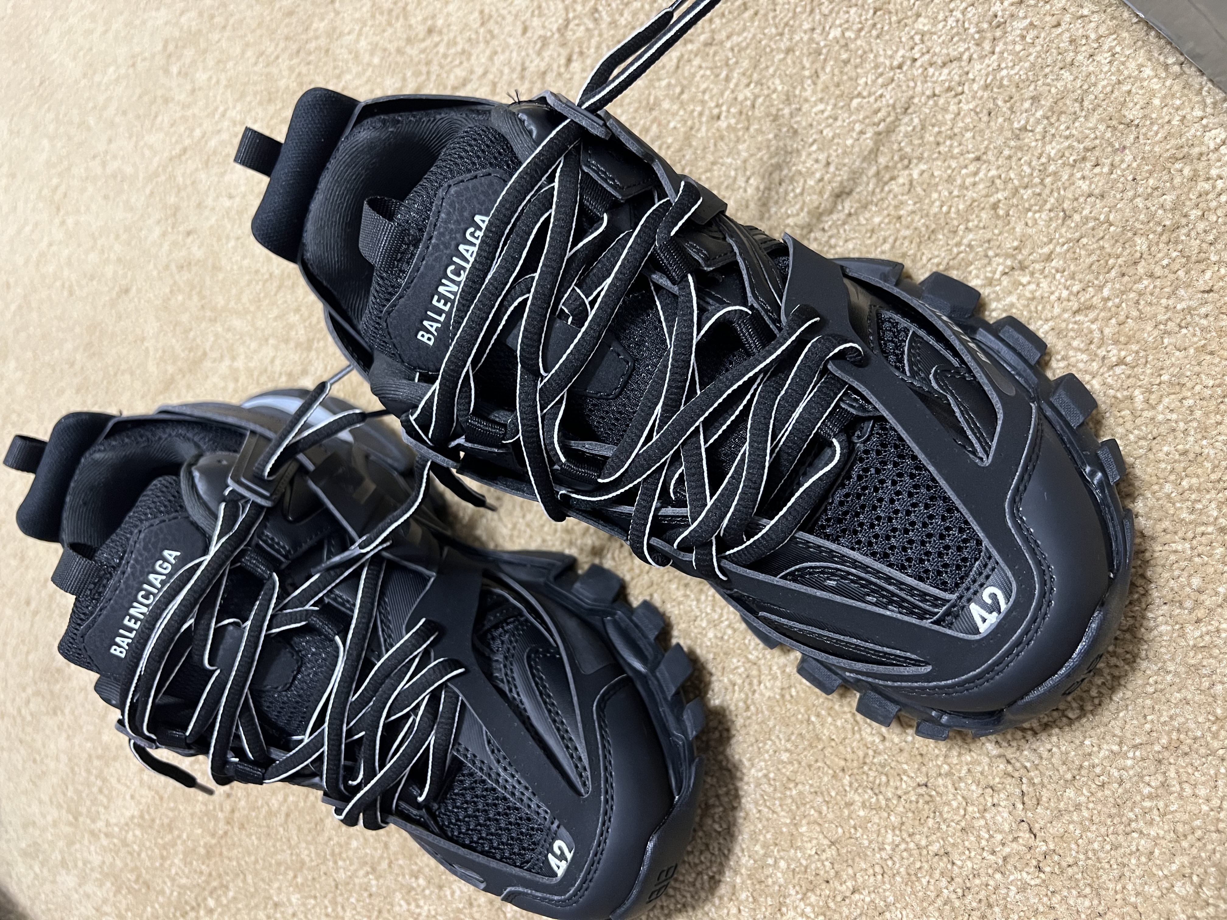 Balenciaga Track Black 555032 W1GB7 1000 (LED) review R***n 02