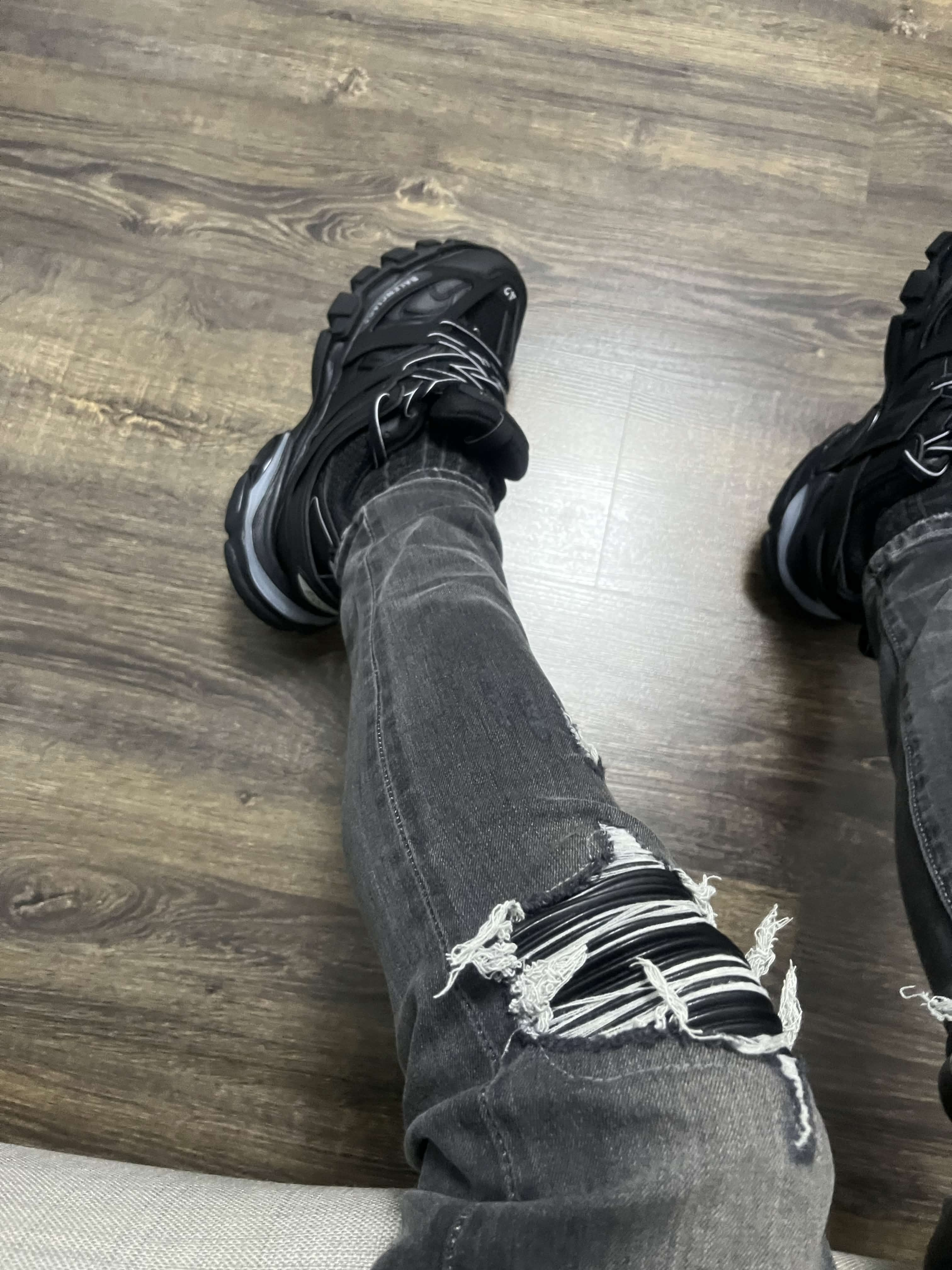 Balenciaga Track Black 555032 W1GB7 1000 (LED) review E****n 00