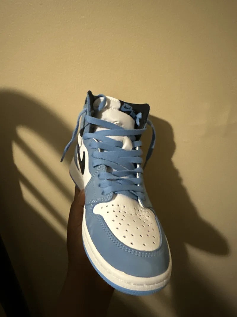 LJR Batch Air Jordan 1 Retro High White University Blue 555088-134 review t***a