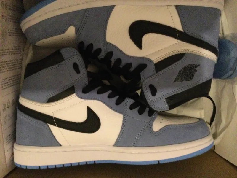 LJR Batch Air Jordan 1 Retro High White University Blue 555088-134 review o***m
