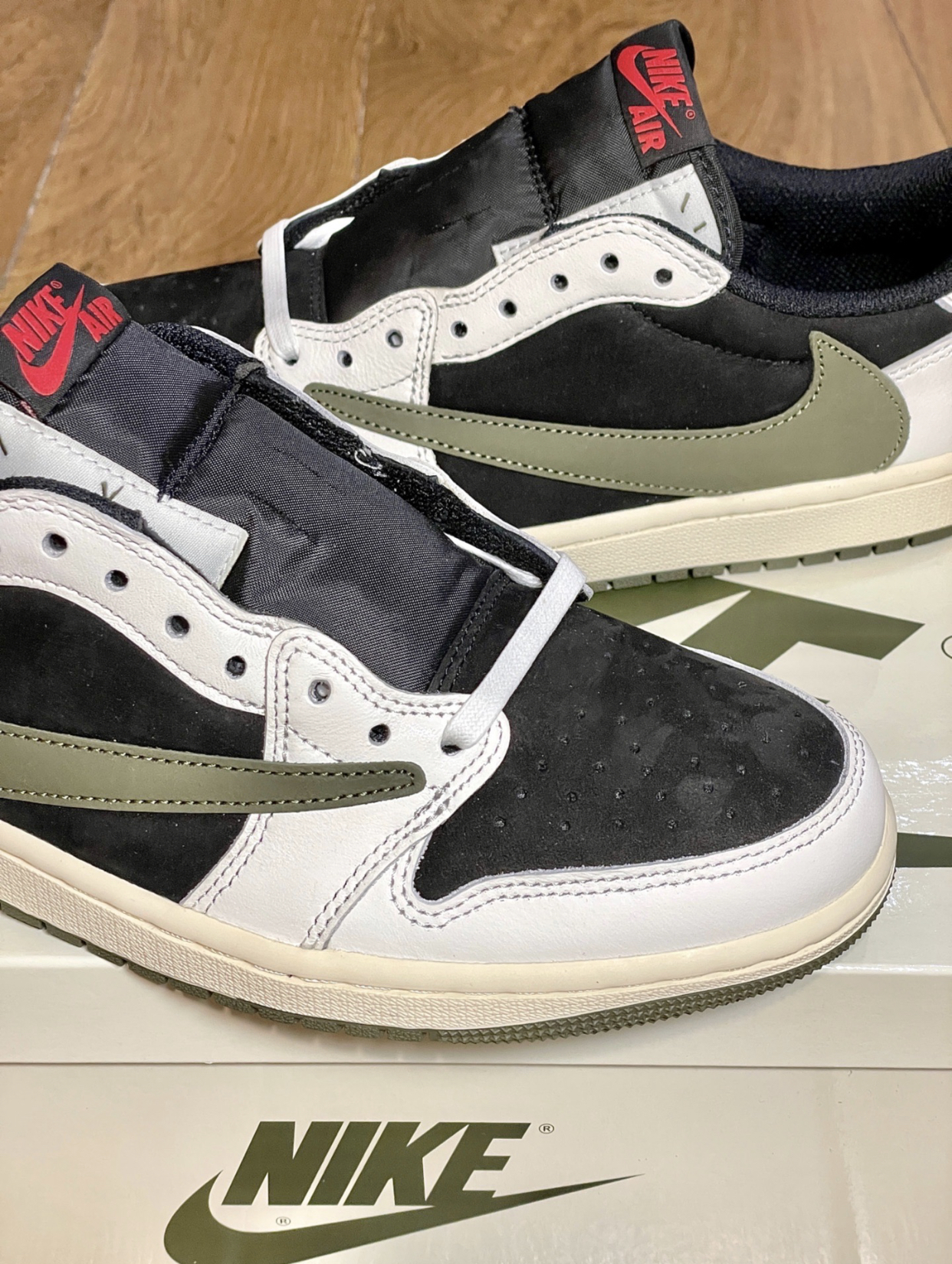 FC God Batch  Air Jordan 1 Low OG WMNS “Olive”Black Green Olive DZ4137-106 review L****Q 01