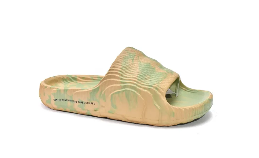 Bstsneaker-Adidas Adilette 22 Slides Magic Lime Desert Sand GY1597