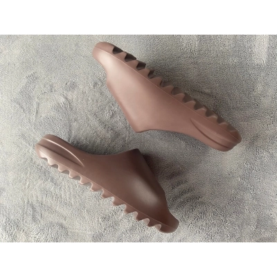 Bstsneaker-Adidas Yeezy Slide Soot G55495 02