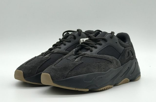 Bstsneaker-  Adidas Yeezy Boost 700 Utility Black FV5304 