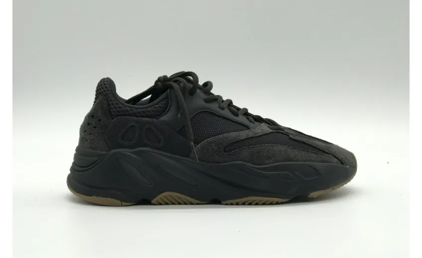 Bstsneaker-  Adidas Yeezy Boost 700 Utility Black FV5304 