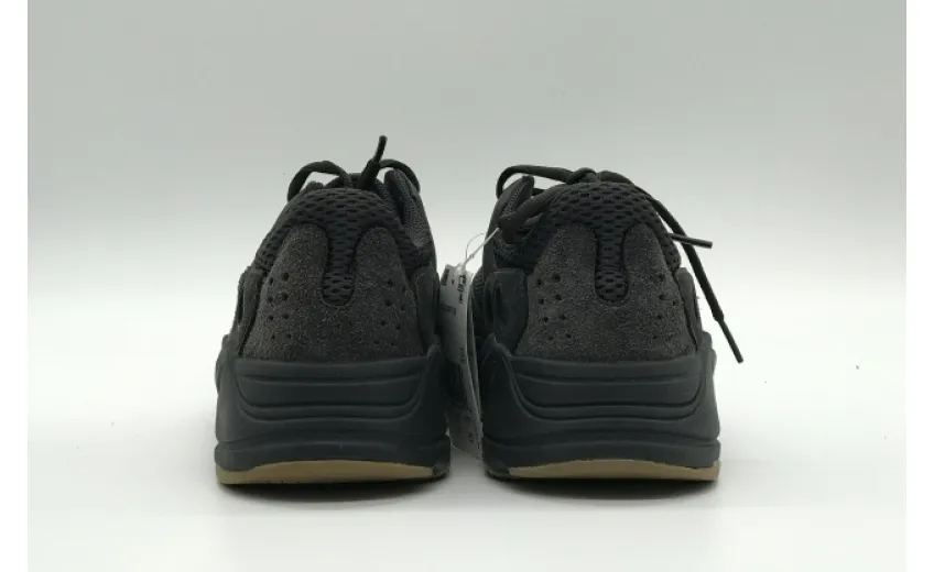 Bstsneaker-  Adidas Yeezy Boost 700 Utility Black FV5304 