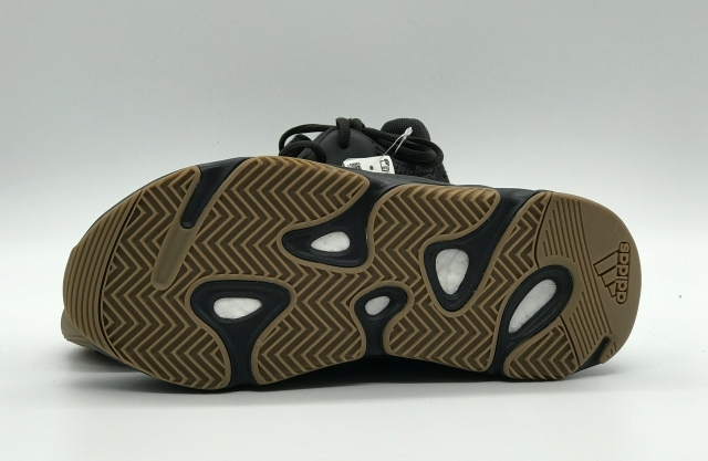 Bstsneaker-  Adidas Yeezy Boost 700 Utility Black FV5304 