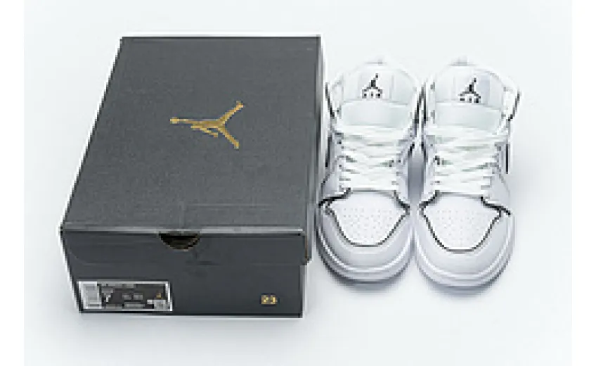 Bstsneaker- Air Jordan 1 Mid Iridescent Reflective White (W) CK6587-100 
