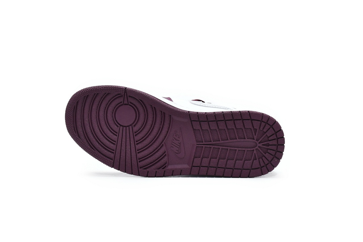 Bstsneaker- Air Jordan 1 Retro High OG Bordeaux 555088-611 