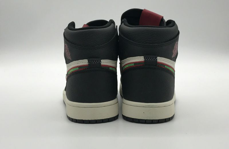 Bstsneaker- Air Jordan 1 Retro High Sports Illustrated (A Star Is Born) 555088-015 