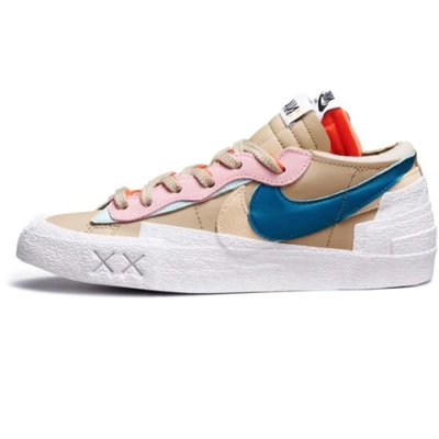 Bstsneaker- KAWS x sacai x Nike Blazer Low Reed DM7901-100  01
