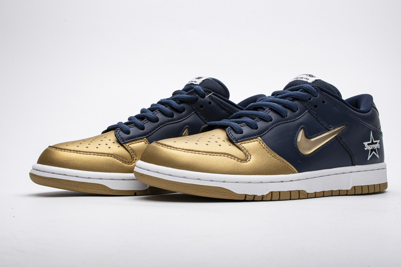 Bstsneaker- Nike SB Dunk Low Supreme Jewel Swoosh Gold CK3480-700 