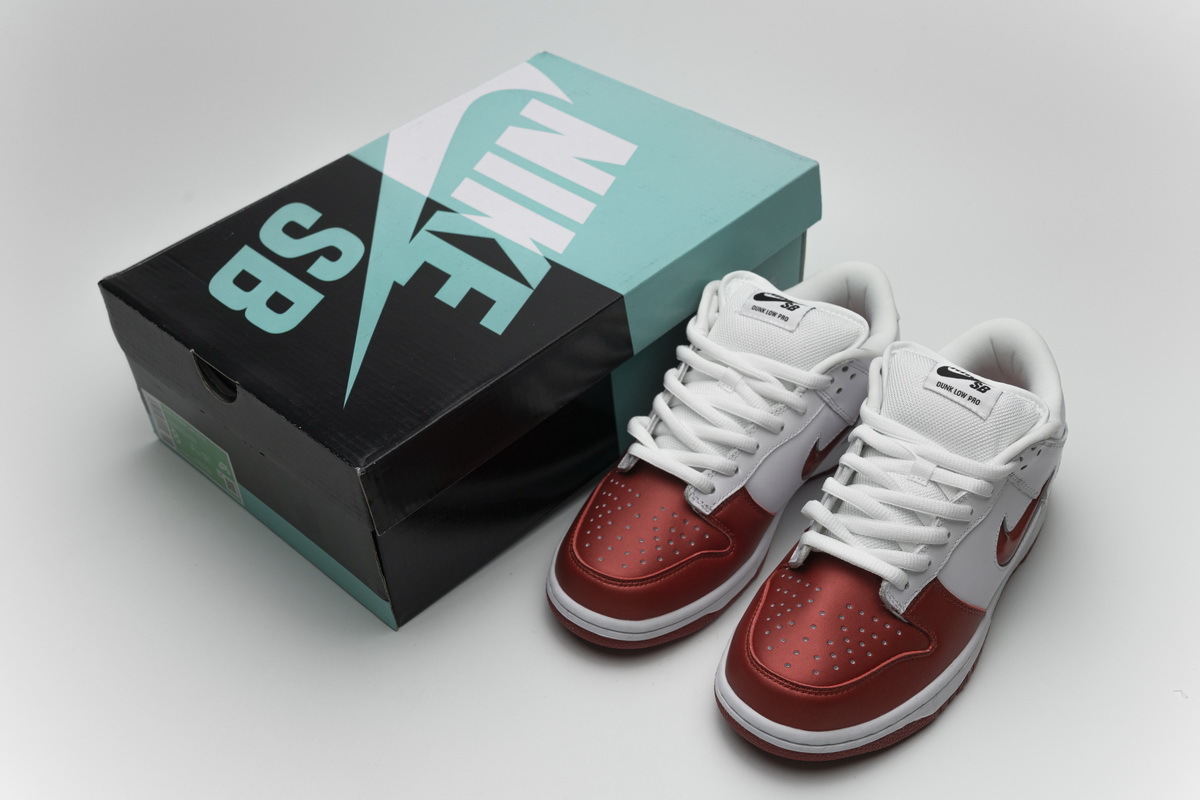 Bstsneaker- Nike SB Dunk Low Supreme Jewel Swoosh Red CK3480-600 