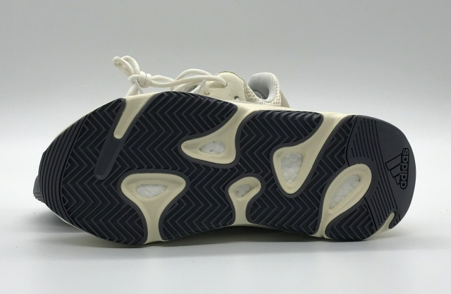 Bstsneaker-Adidas Yeezy Boost 700 Analog EG7596 