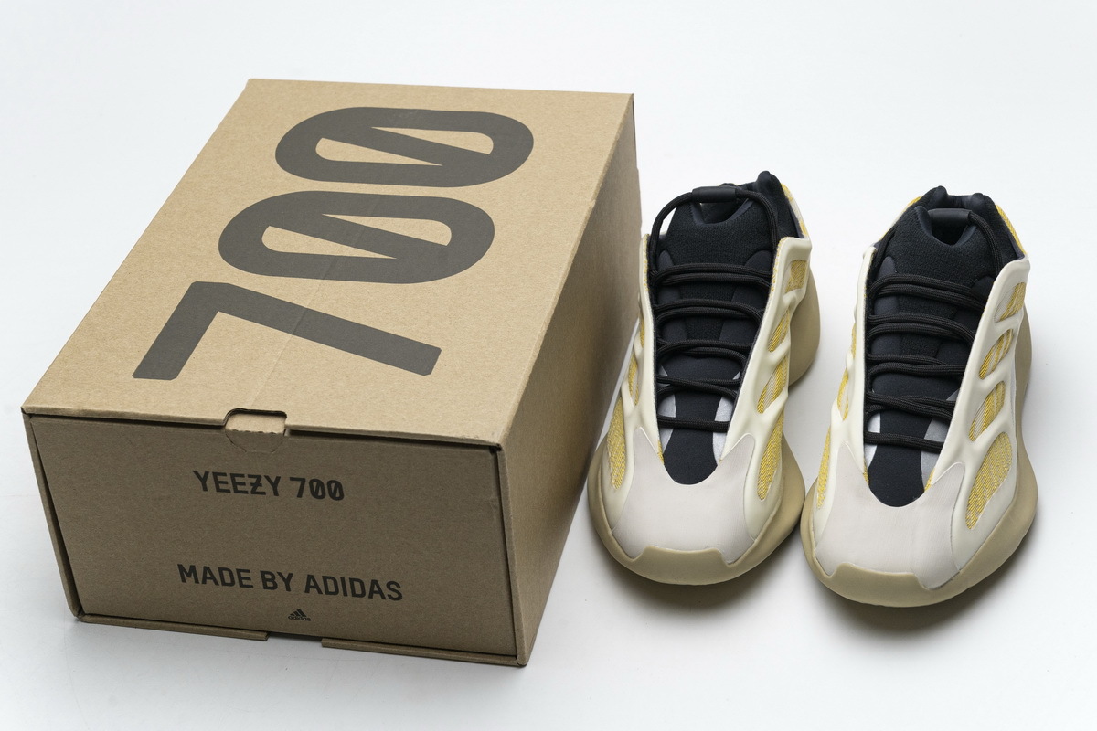Bstsneaker- Adidas Yeezy Boost 700 V3 Srphym G54853 
