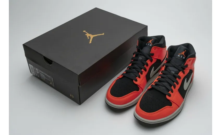 Bstsneaker- Air Jordan 1 Black Cone 554724-062  