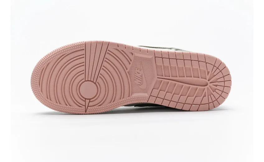 Bstsneaker- Air Jordan 1 Mid Trooper Bleached Coral (GS) 555112-225 