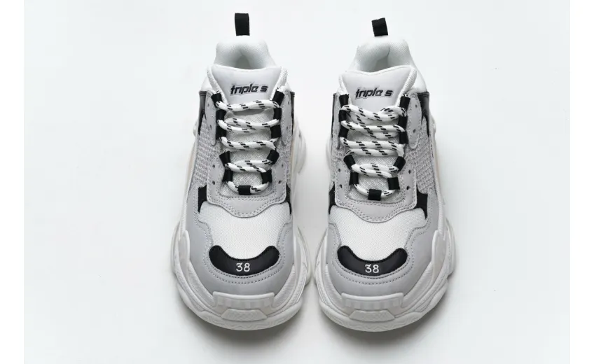 Bstsneaker- Balenciaga Triple S Black Grey 584088 W06E2 1769 