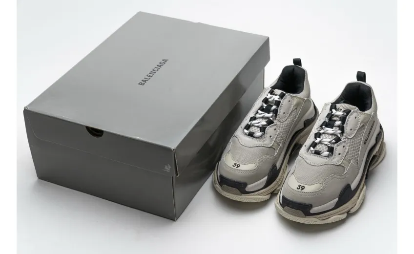 Bstsneaker- Balenciaga Triple S Silvery 584088 W09O1 1900 