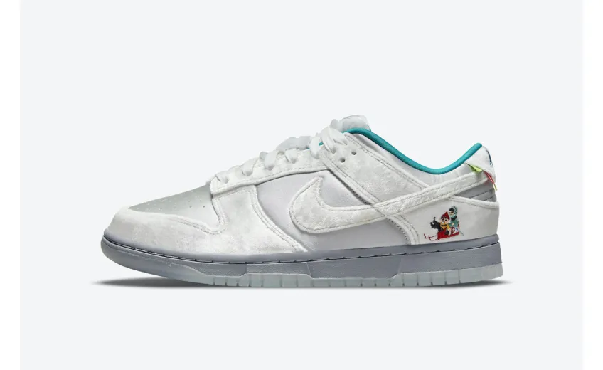 Bstsneaker- Nike Dunk Low Ice Christmas DO2326-001 