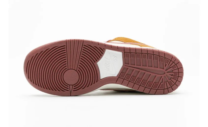 Bstsneaker- Nike SB Dunk Low Pro Dark Russet Cedar BQ6817-202 