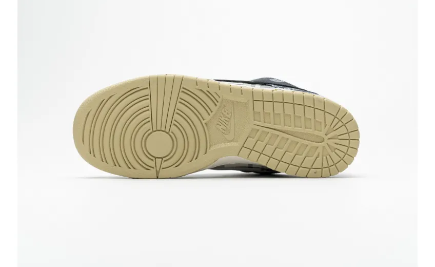 Bstsneaker- Nike SB Dunk Low Travis Scott CT5053-001 