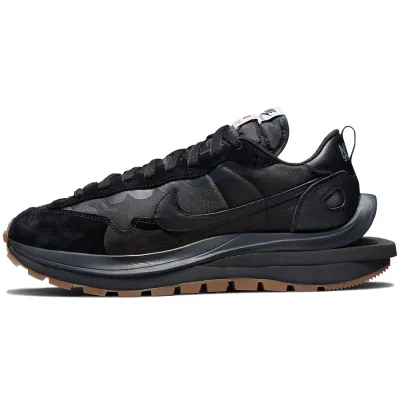  Sacai x Nike VaporWaffle Black and Gum DD1875-001  01