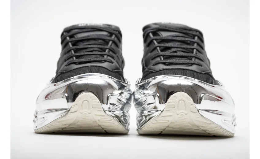Bstsneaker- Adidas Ozweego Raf Simons Core Black Silver Metallic EE7944  