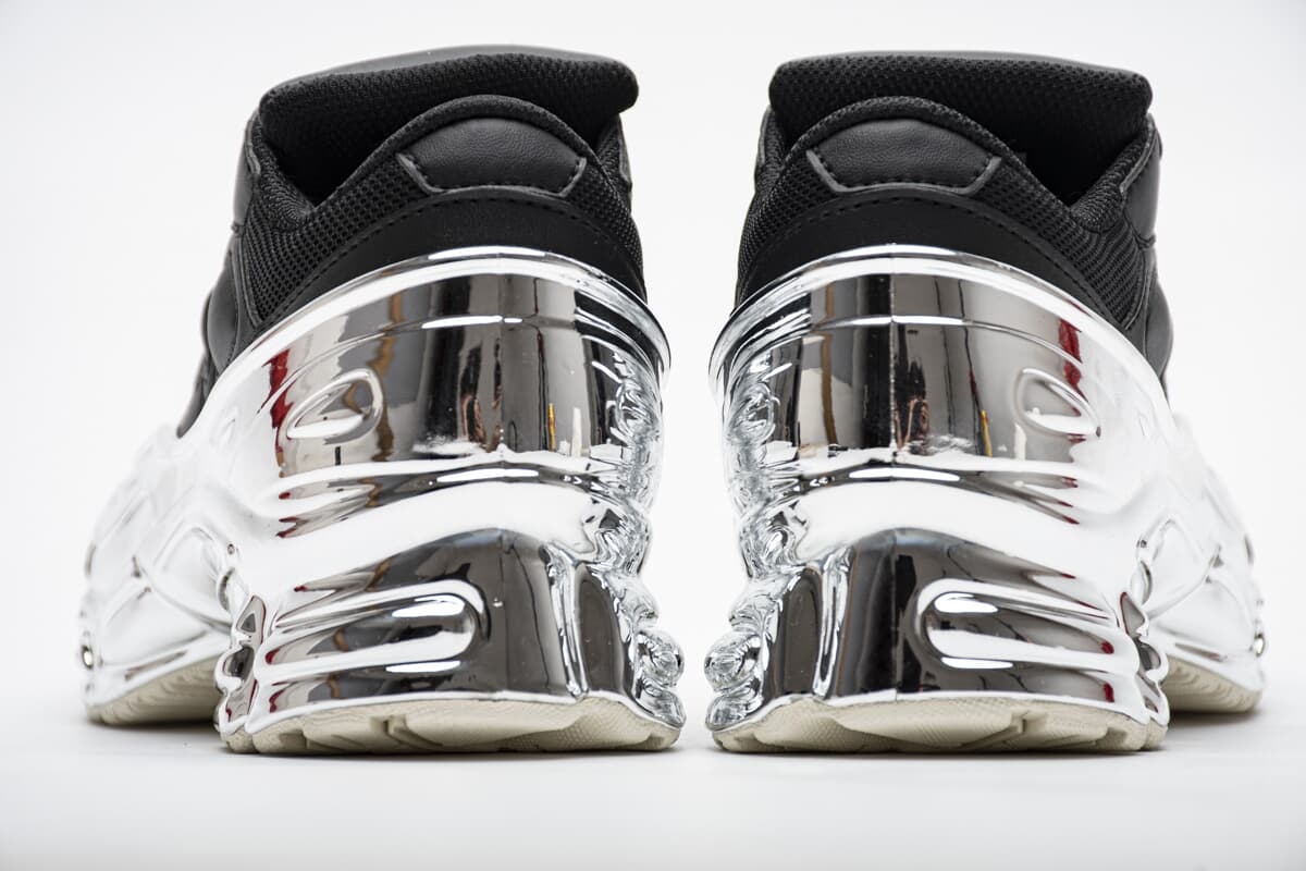 Bstsneaker- Adidas Ozweego Raf Simons Core Black Silver Metallic EE7944  