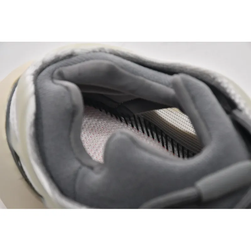 Bstsneaker- Adidas Yeezy 700 V3 Fade Salt ID1674 