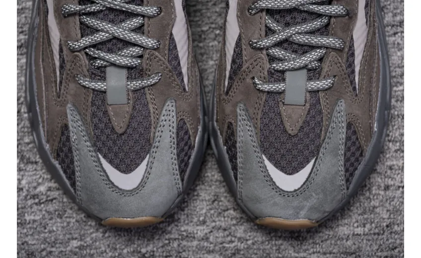  Adidas Yeezy Boost 700 V2 Geode EG6860 