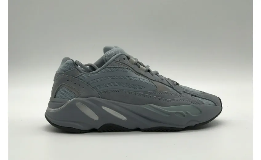 Bstsneaker- Adidas Yeezy Boost 700 V2 Hospital Blue FV8424 