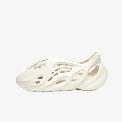 Bstsneaker- Adidas Yeezy Foam RNNR Sand FY4567  01