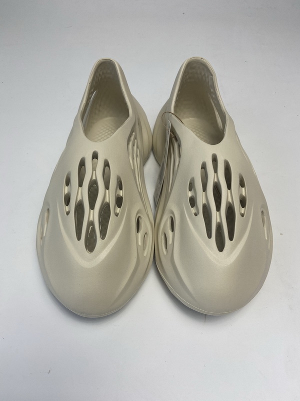 Bstsneaker- Adidas Yeezy Foam RNNR Sand FY4567 