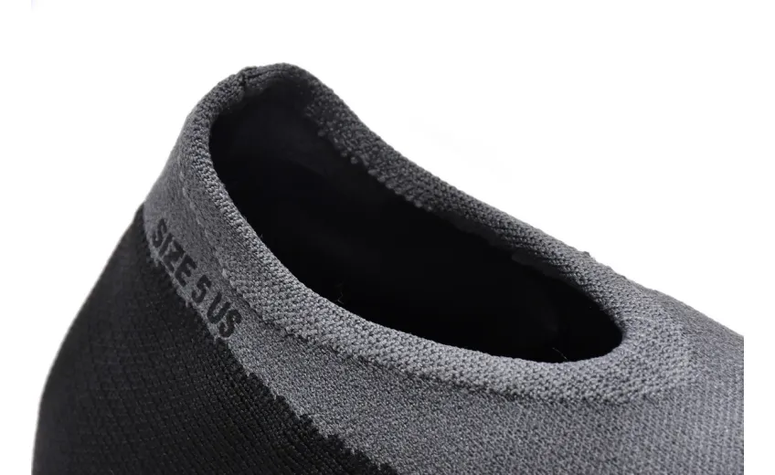 Bstsneaker- Adidas Yeezy Knit RNR Black Grey GW5352 